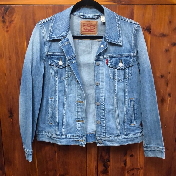 Levi’s denim jacket